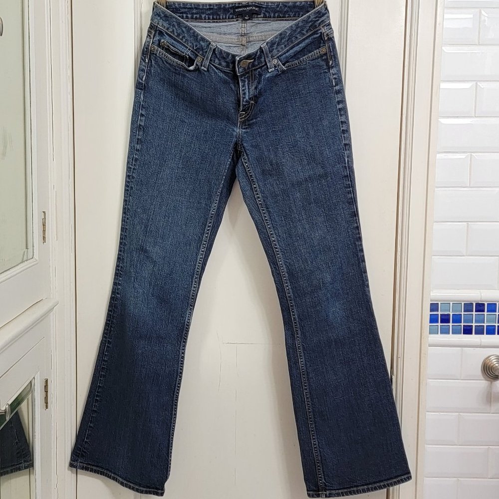 Banana Republic Straight Leg Jeans, size 6